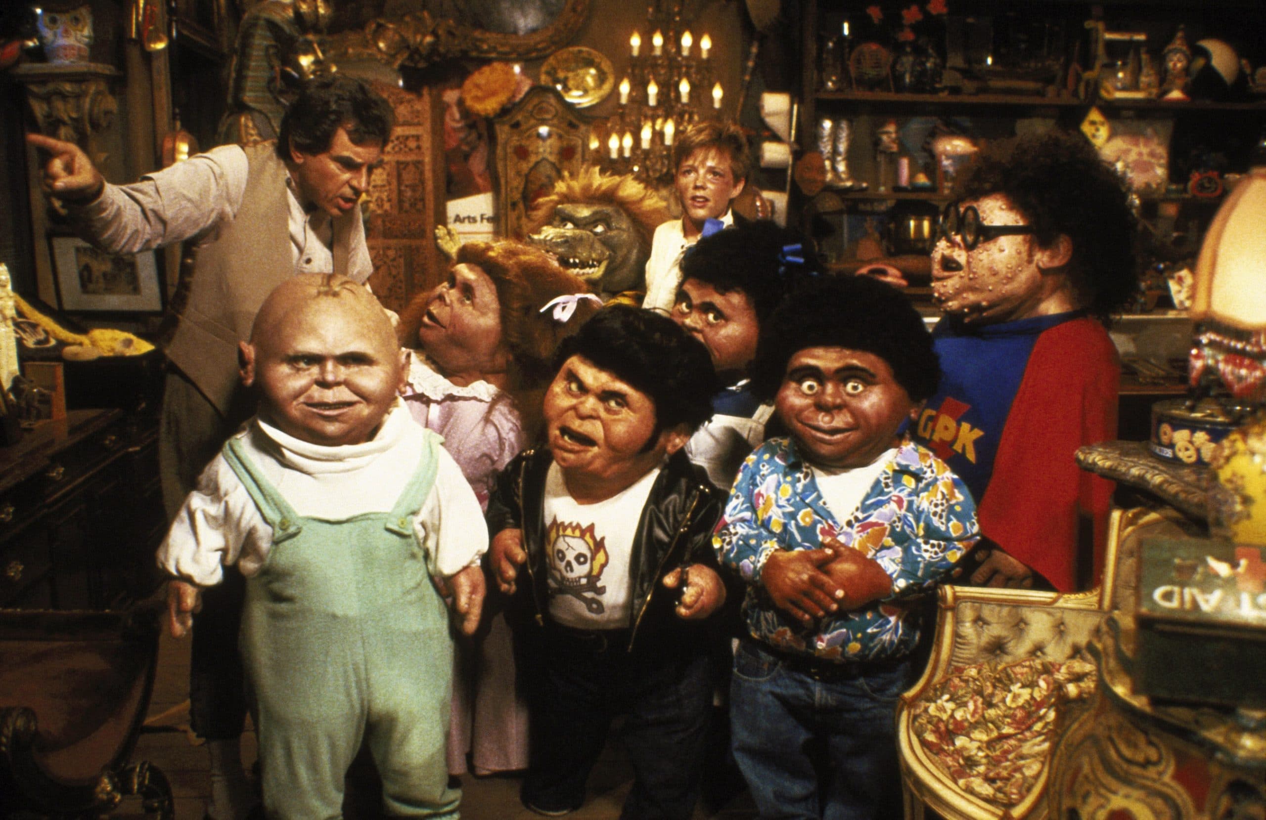 THE GARBAGE PAIL KIDS MOVIE, Anthony Newley (l.), Mackenzie Astin