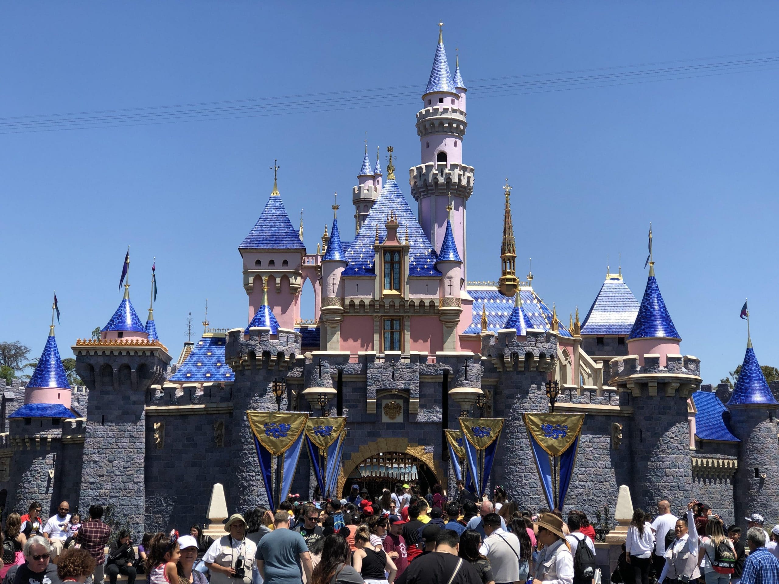 sleeping beauty castle disneyland