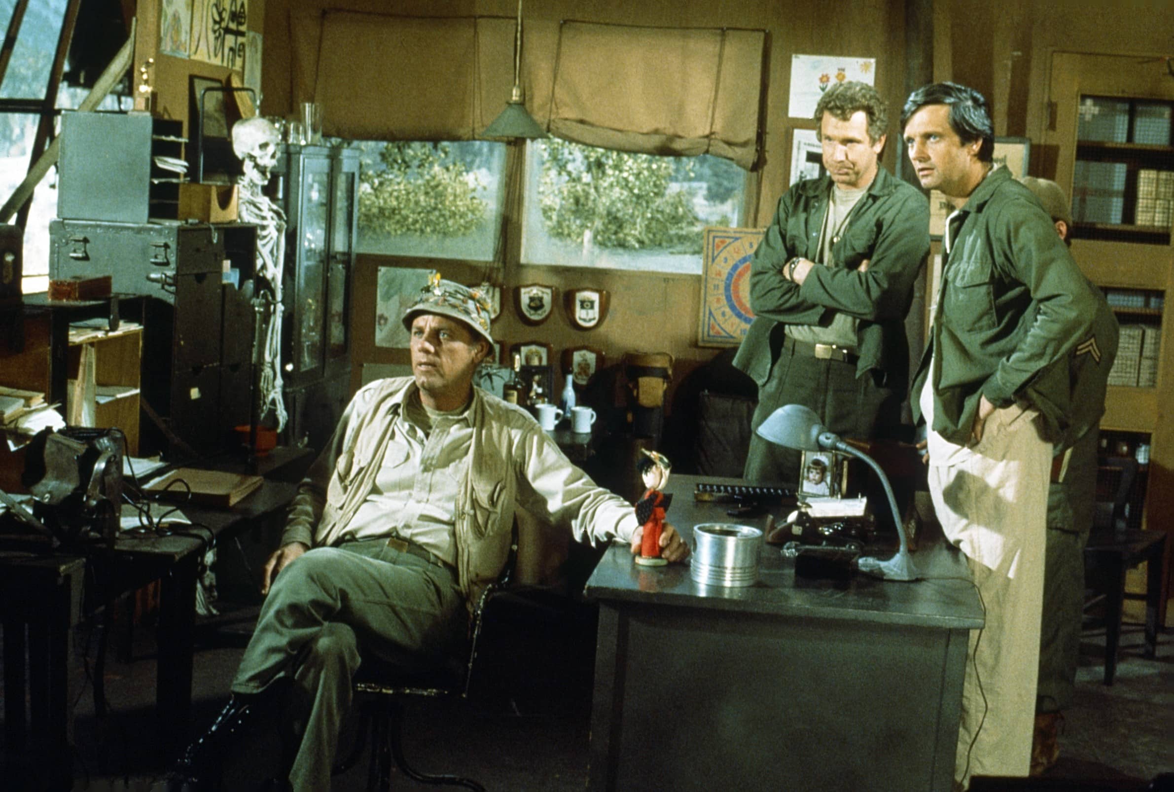 MASH, (aka M*A*S*H*), from left: McLean Stevenson, Wayne Rogers, Alan Alda