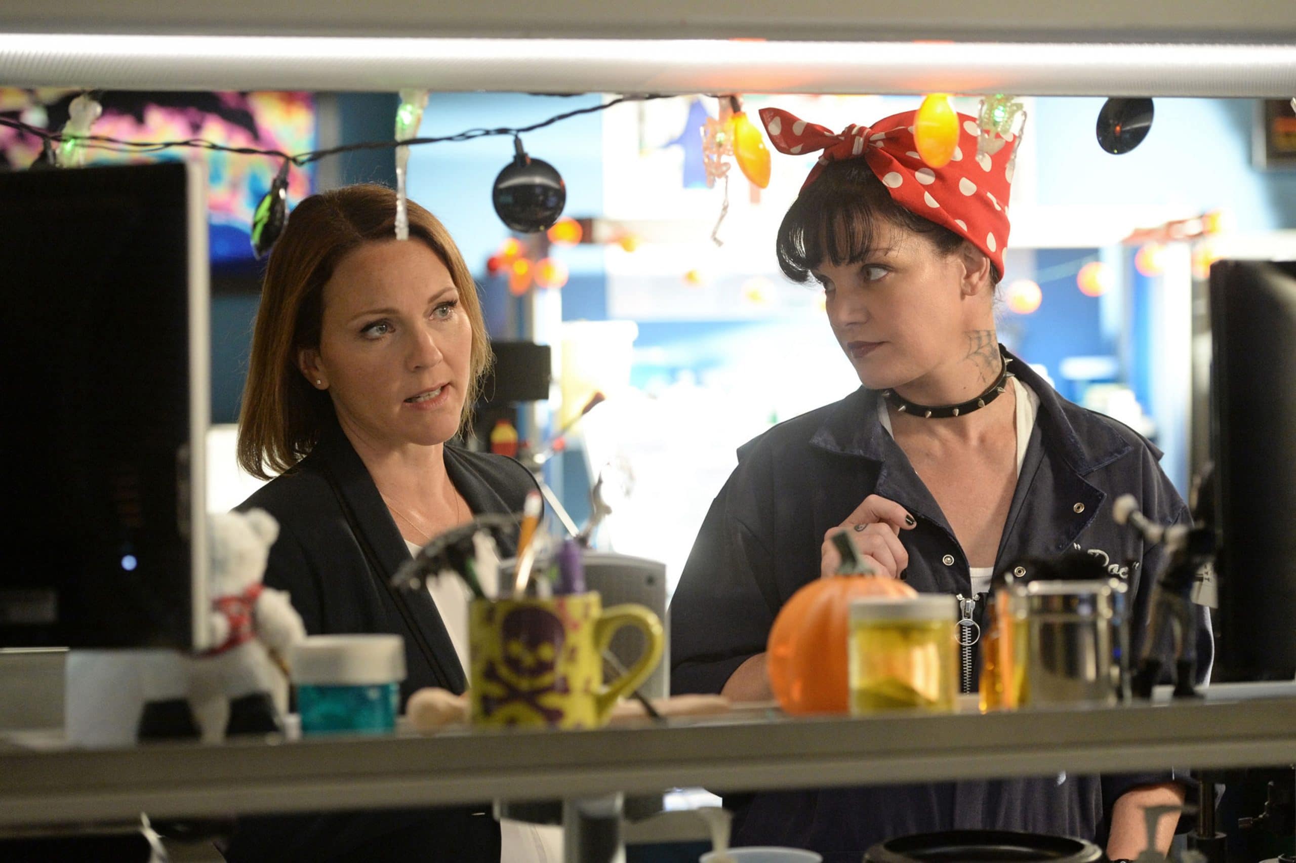 NCIS, (from left): Kelli Williams, Pauley Perrette, 'Viral',