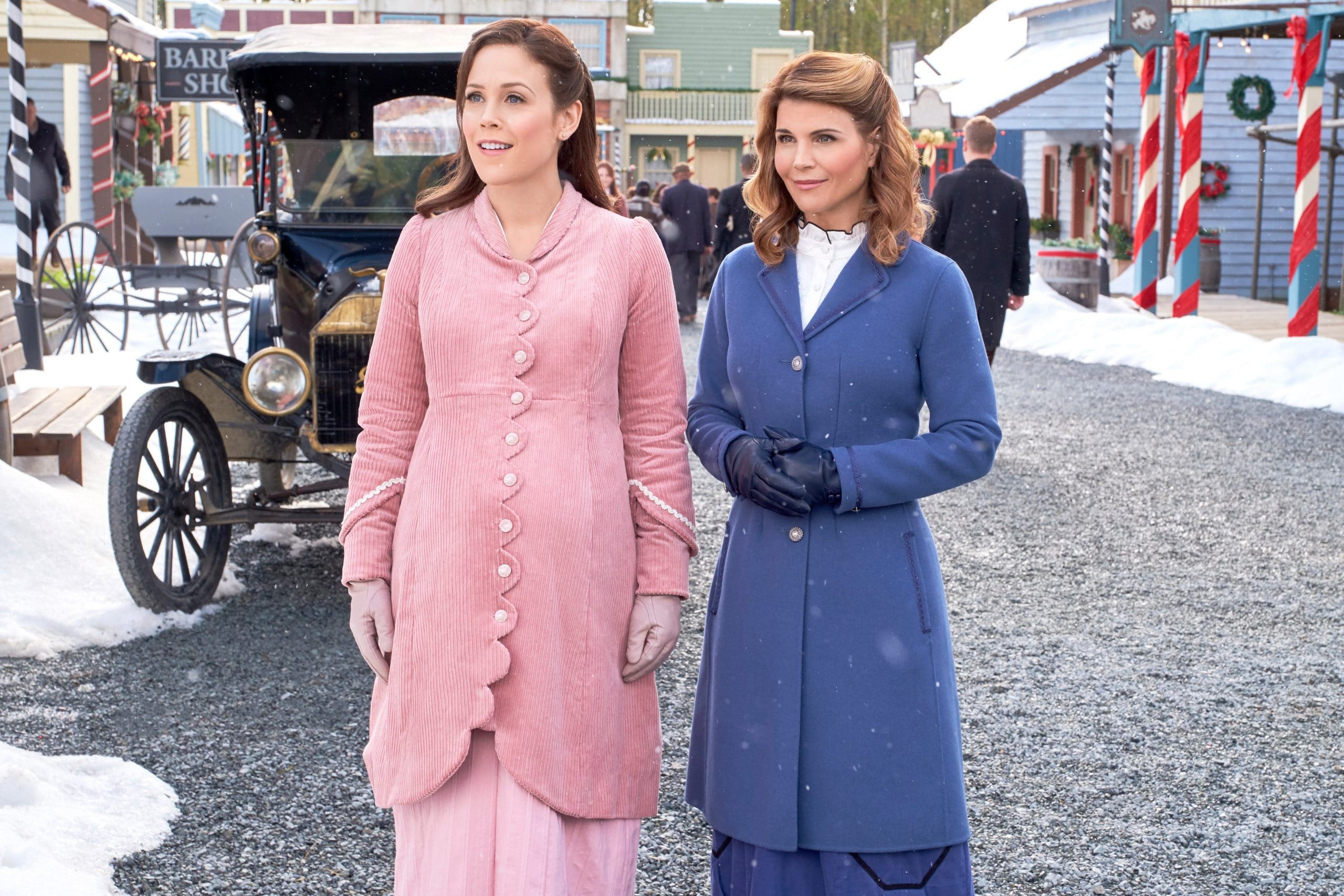 WHEN CALLS THE HEART, from left: Erin Krakow, Lori Loughlin, 'The Greatest Christmas Blessing'