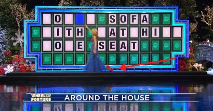 A wardrobe malfunction led to an overlooked 'Wheel of Fortune' blooper