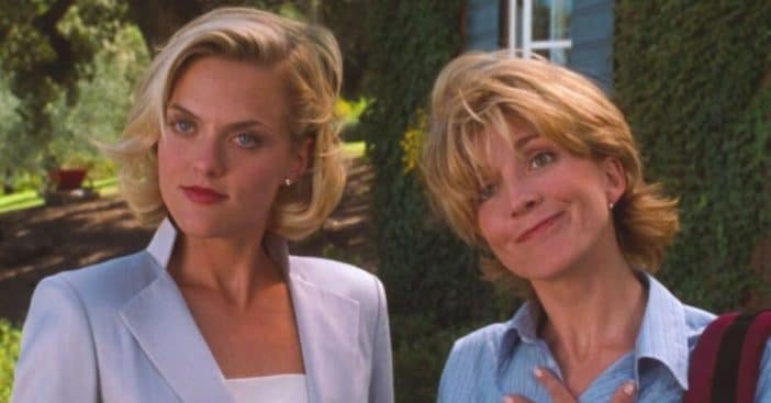 Elaine Hendrix talks about working with Natasha Richardson in Parent Trap