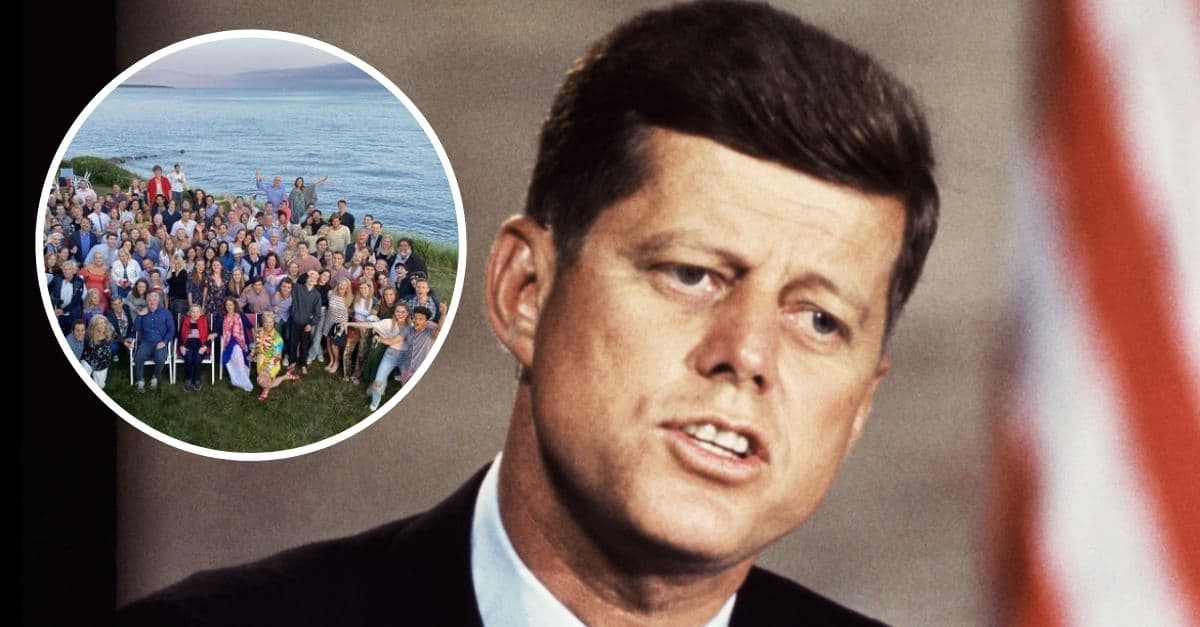 Entire Kennedy Family Posed For A Fun Family Photo On ...