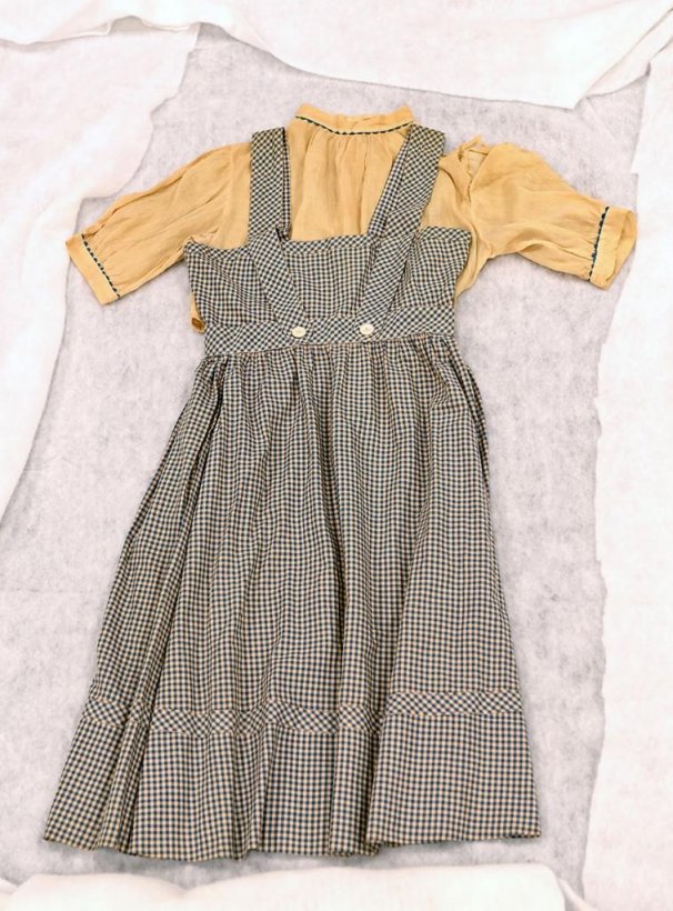 Wizard of Oz dress worn by Judy Garland