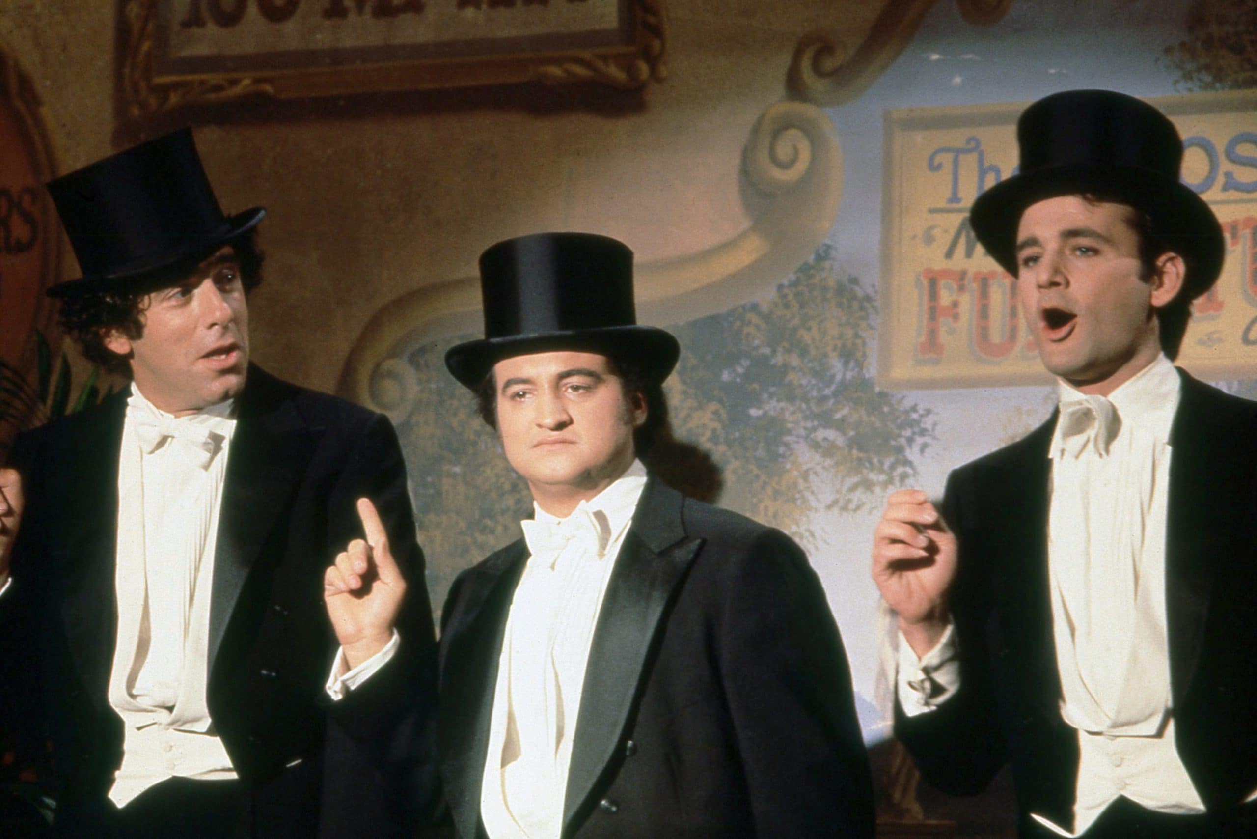 SATURDAY NIGHT LIVE, from left: Elliott Gould, John Belushi, Bill Murray