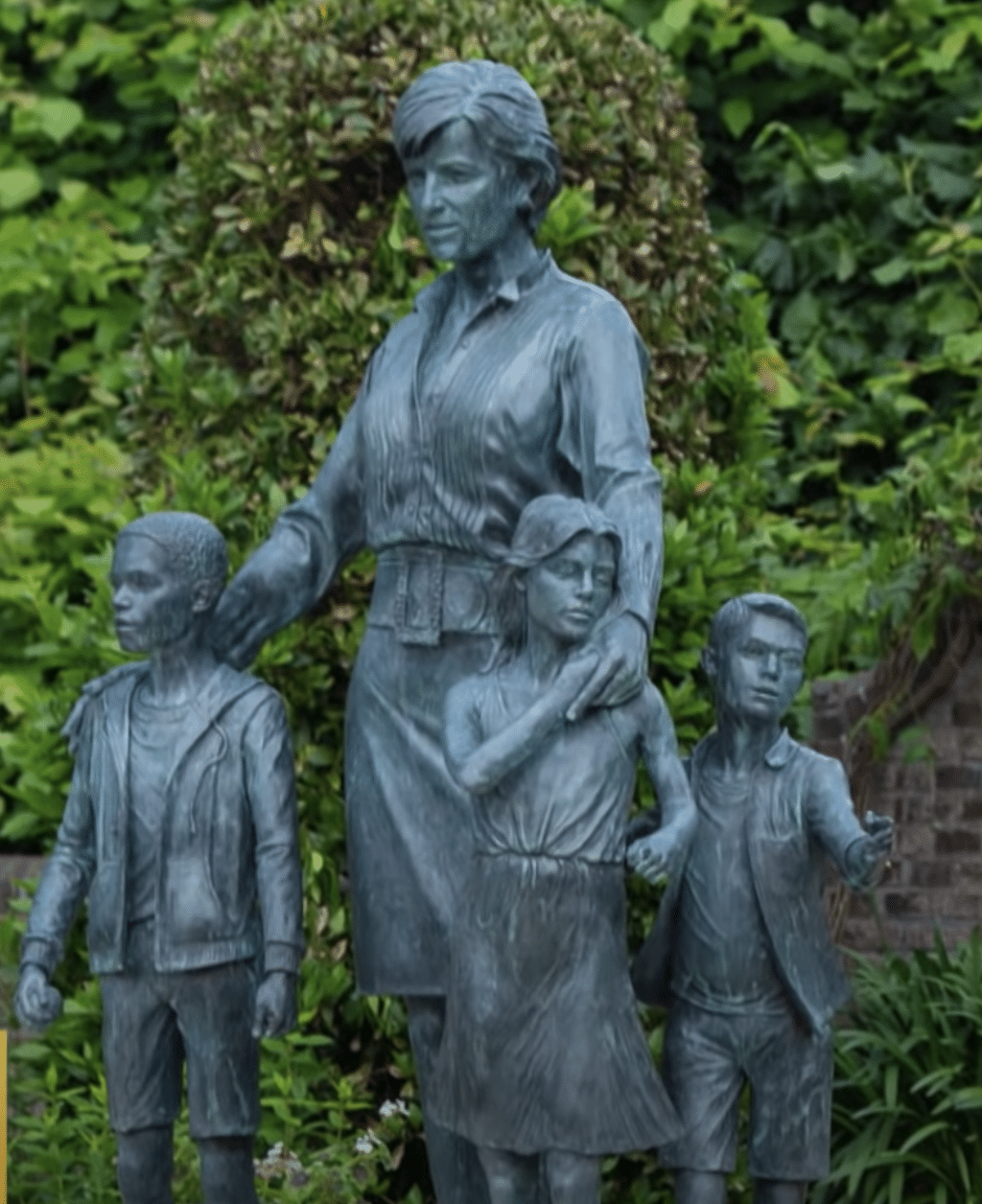 Close-up of Princess Diana statue