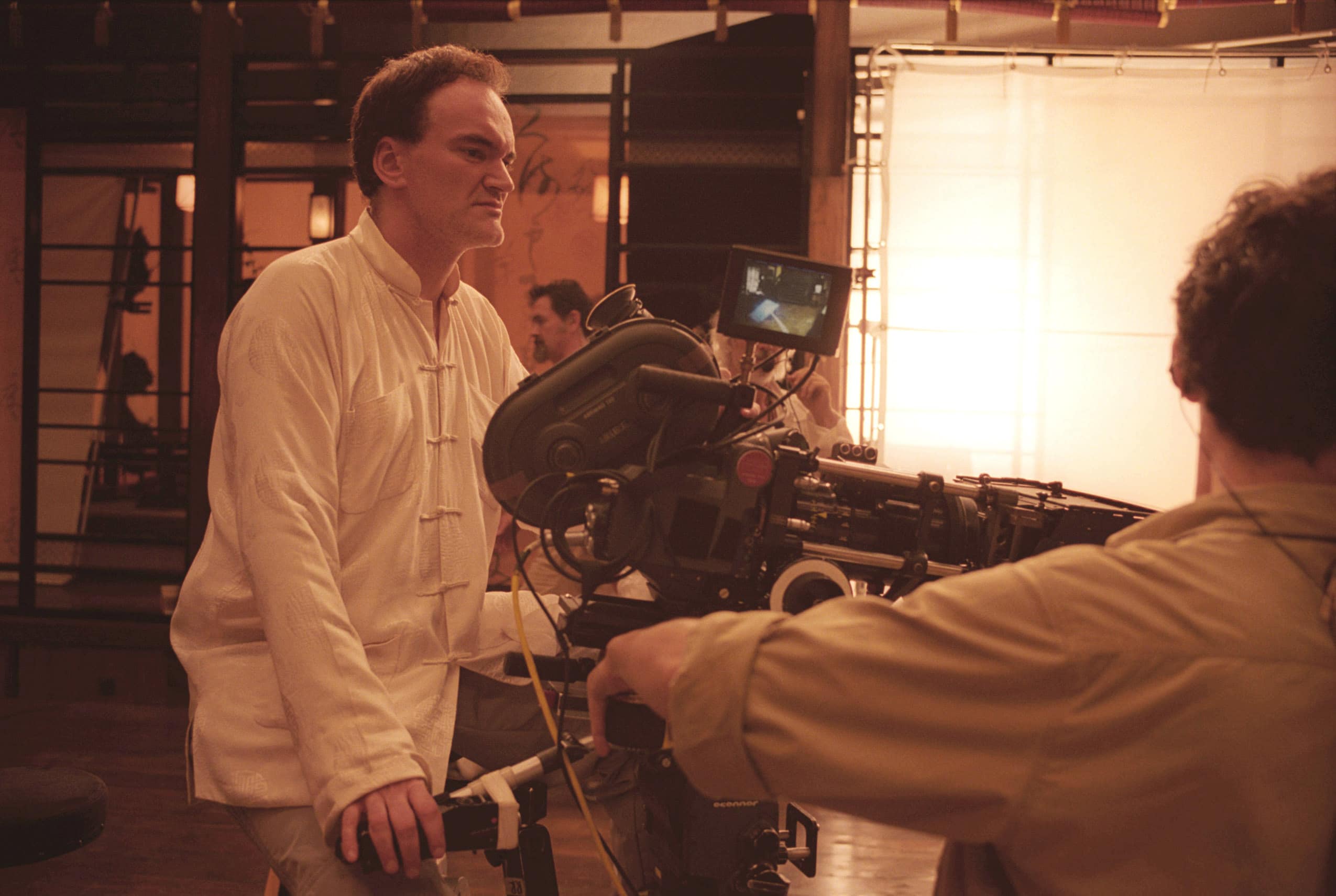 quentin tarantino on set