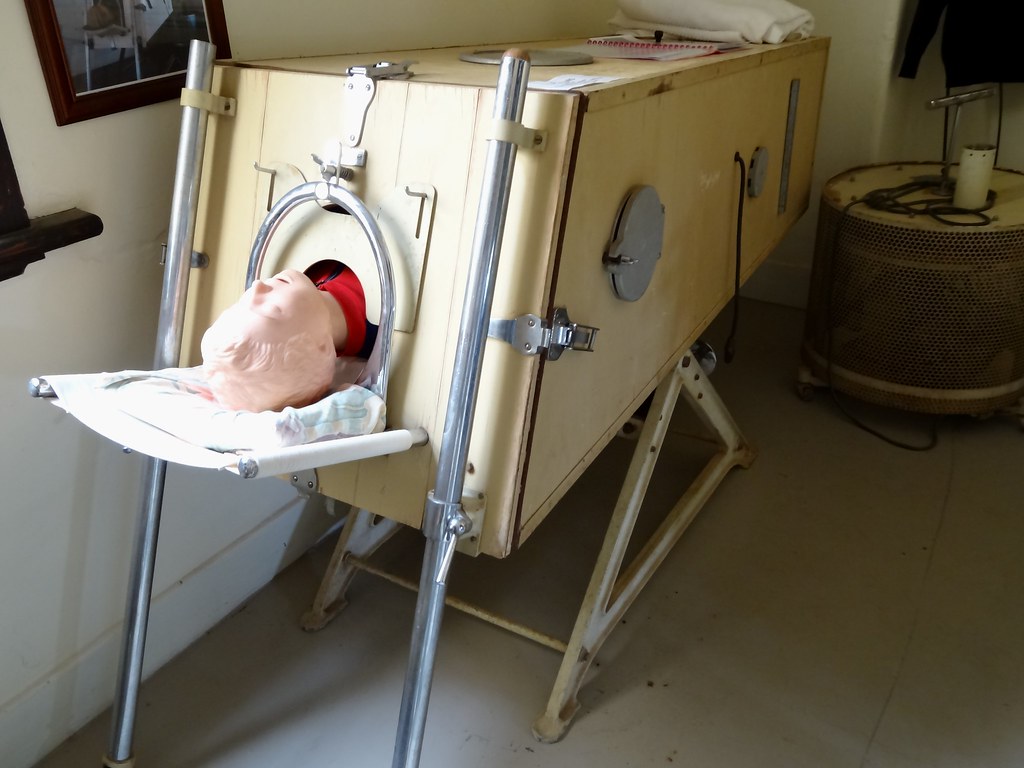 73YearOld Martha Is One Of The Last Relying On Iron Lung From Polio