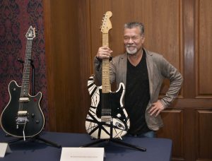 Before talking with Nancy Wilson of Heart, Eddie Van Halen did not have an acoustic guitar on hand to play