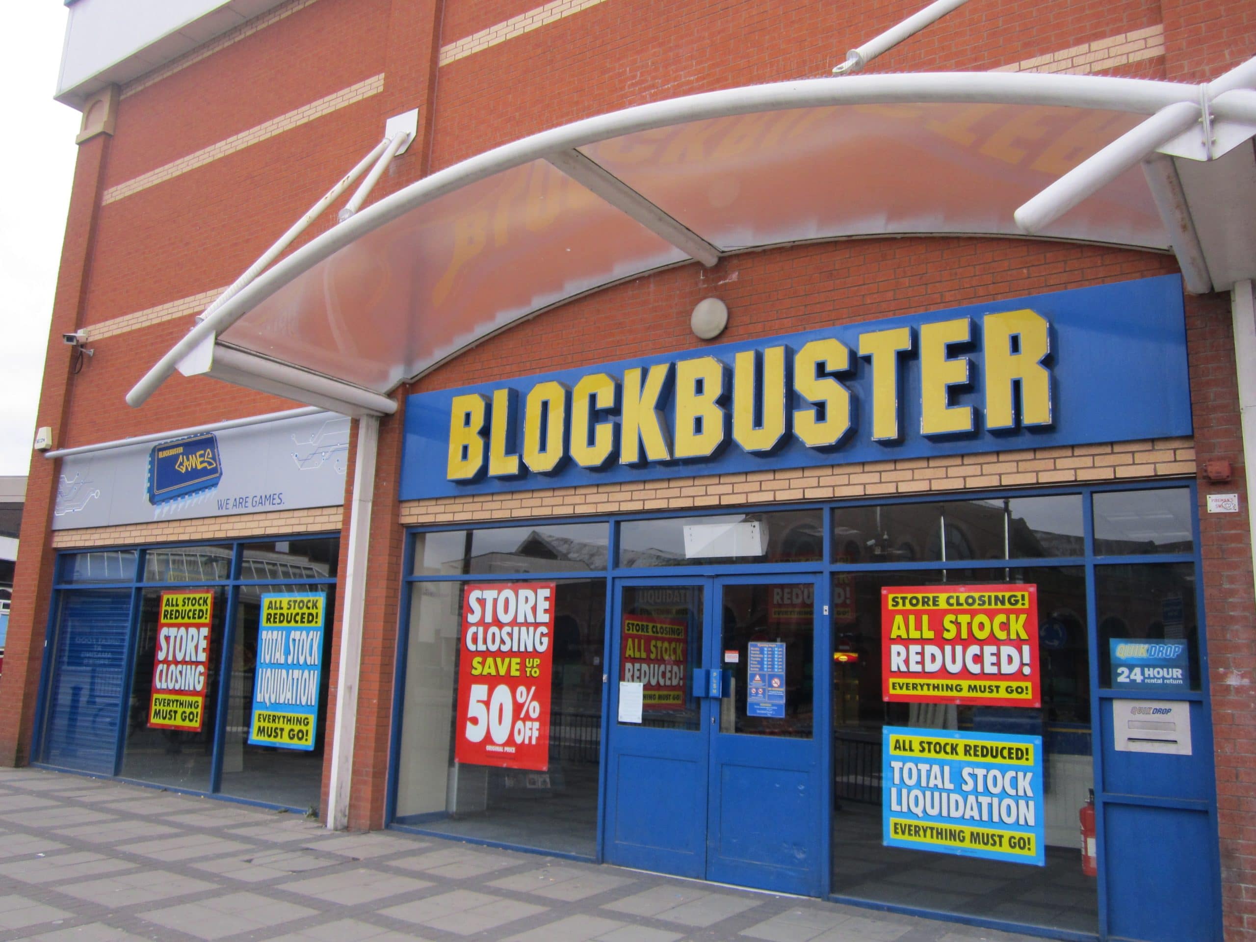 blockbuster store closing 