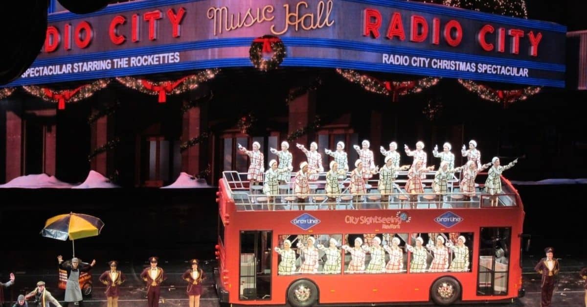 Radio City Rockettes Returning For Christmas After 2020 COVID Cancellation