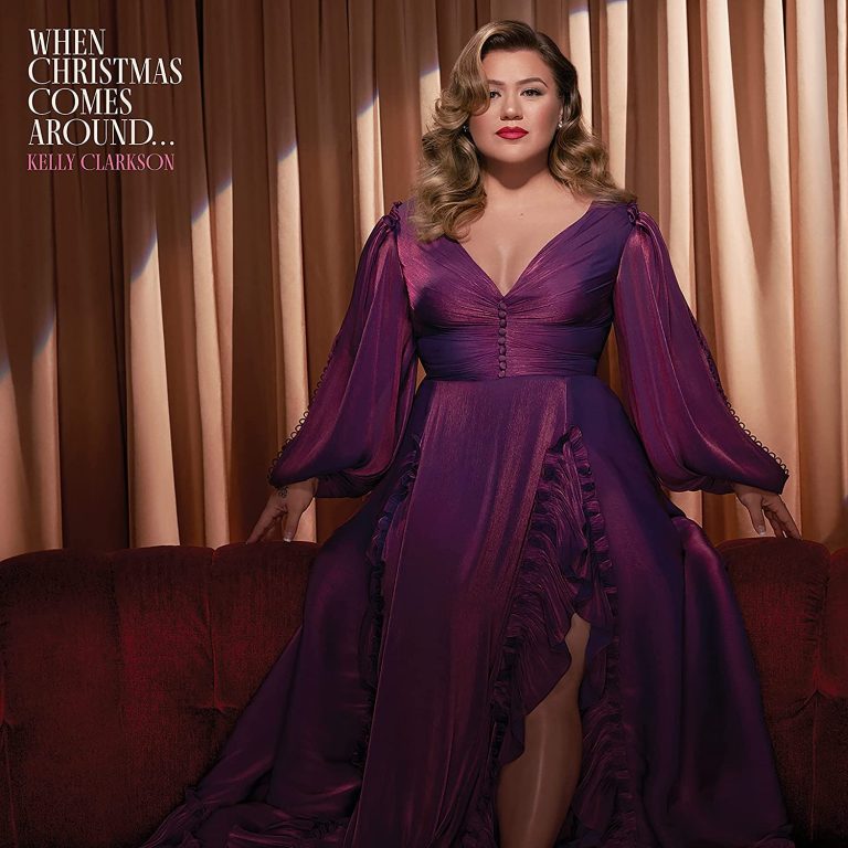 Kelly Clarkson Hosting NBC Christmas Special Following New Holiday Album