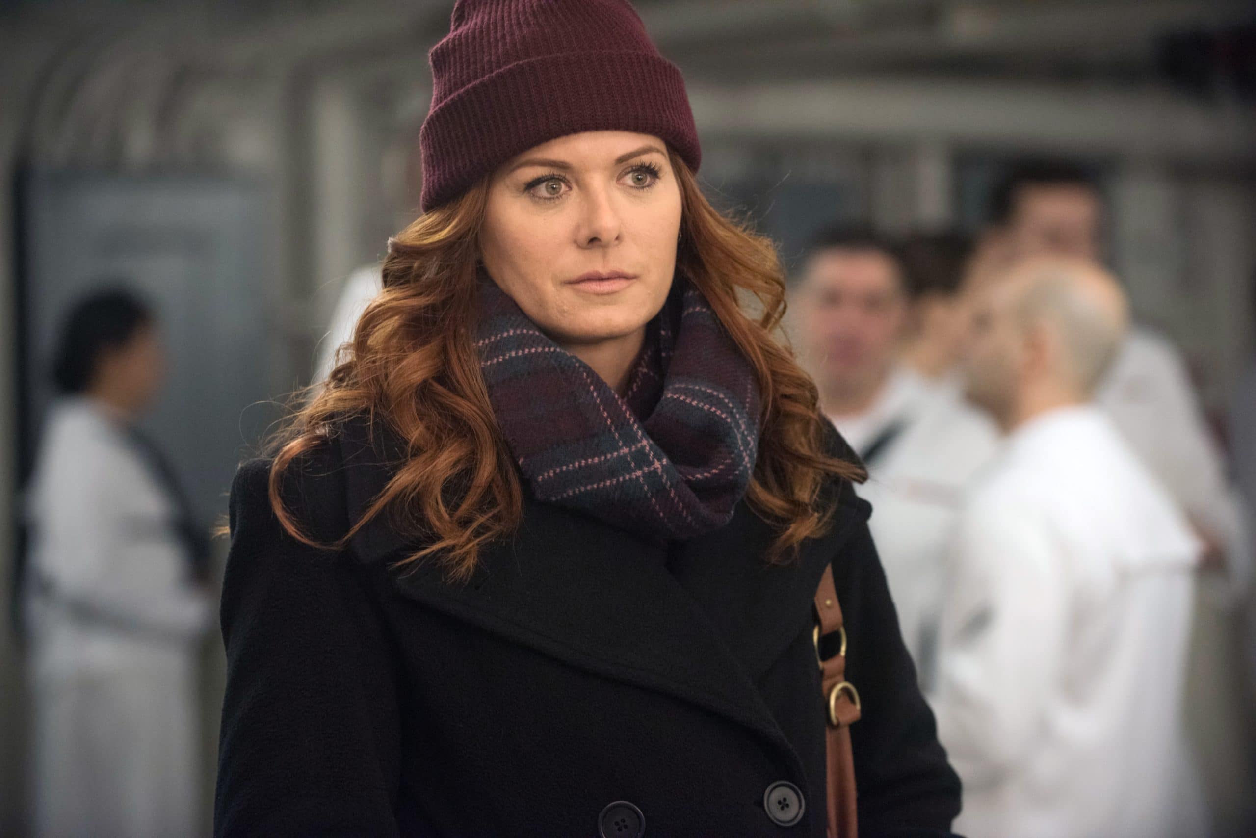 THE MYSTERIES OF LAURA, Debra Messing, 'The Mystery of the Sunken Sailor'