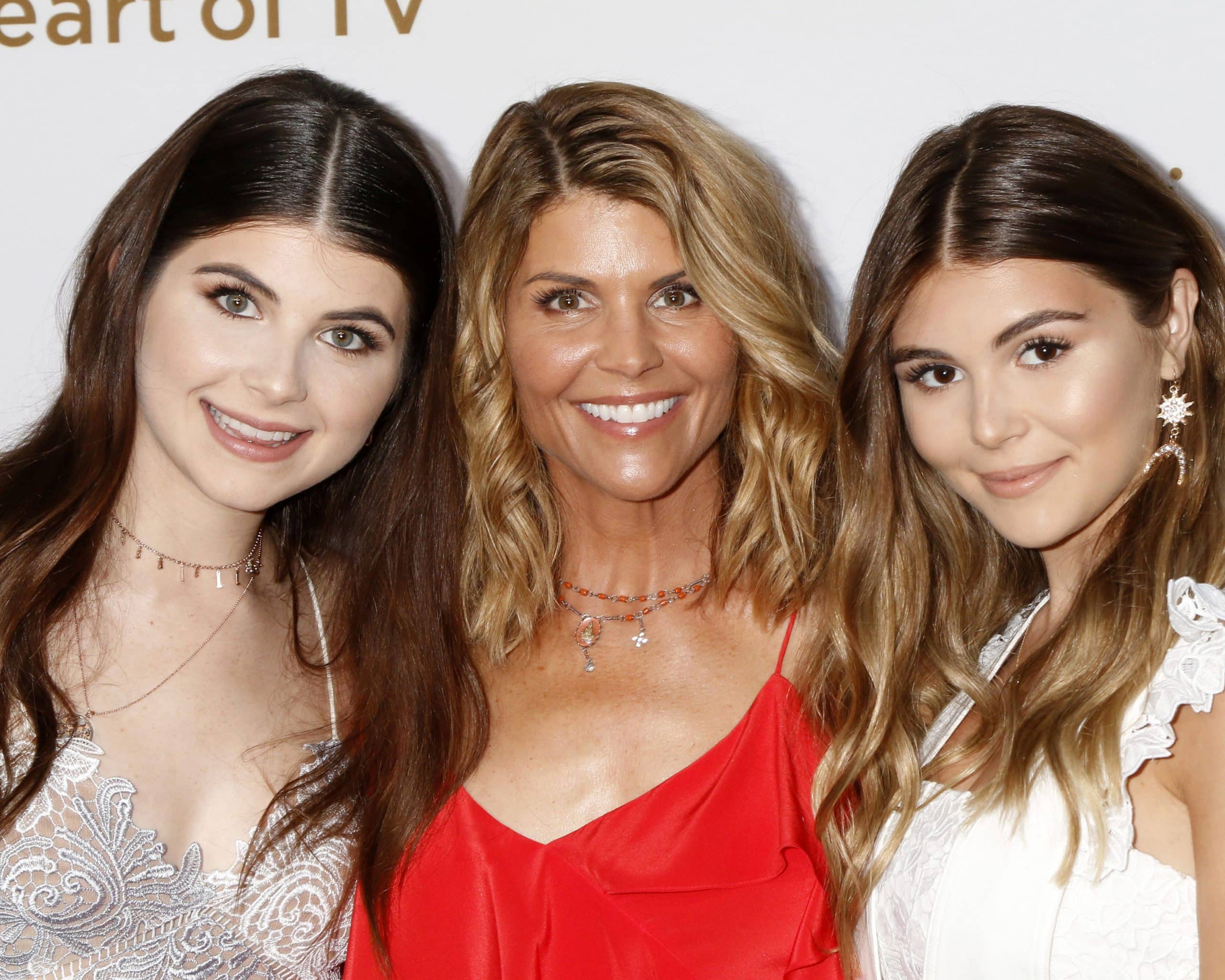 Olivia Jade Giannulli, Lori Laughlin, Isabella Rose Giannulli