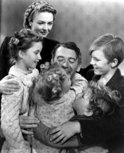 IT'S A WONDERFUL LIFE, Carol Coomes, Donna Reed, Karolyn Grimes, James Stewart, Jimmy Hawkins