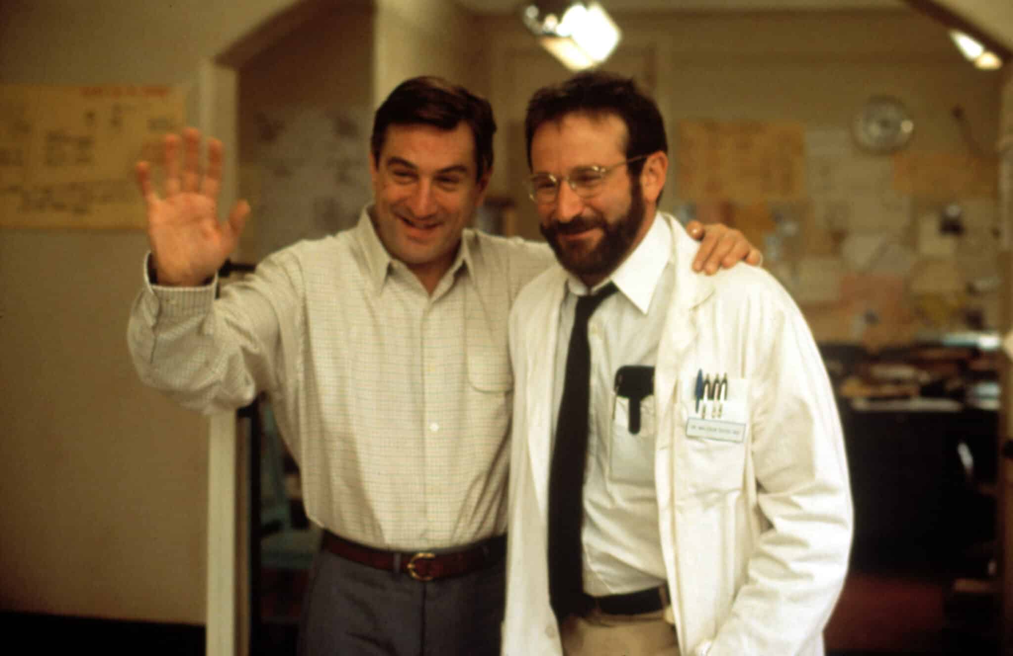 AWAKENINGS, Robert De Niro, Robin Williams, 1990