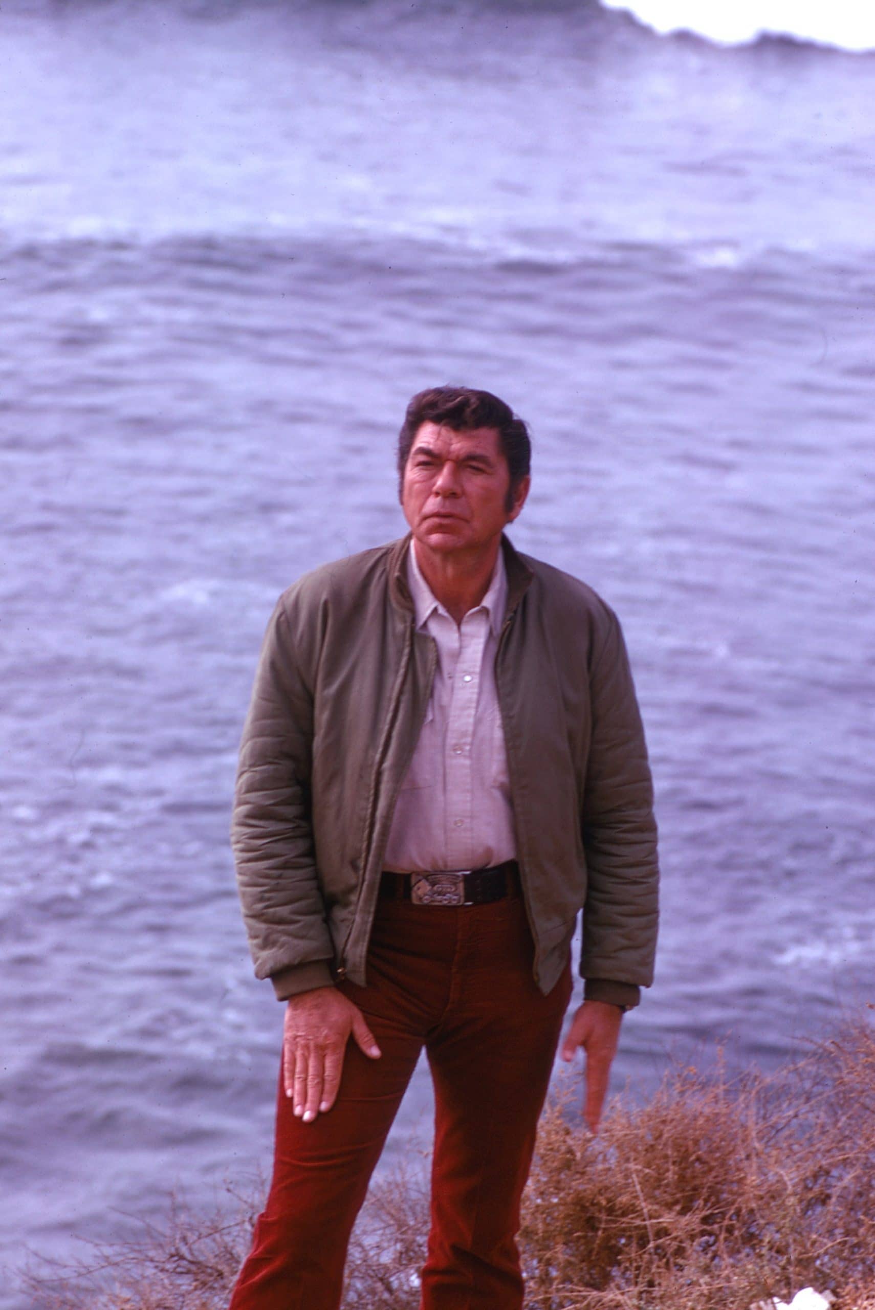 MOVIN' ON, Claude Akins, 1974-76