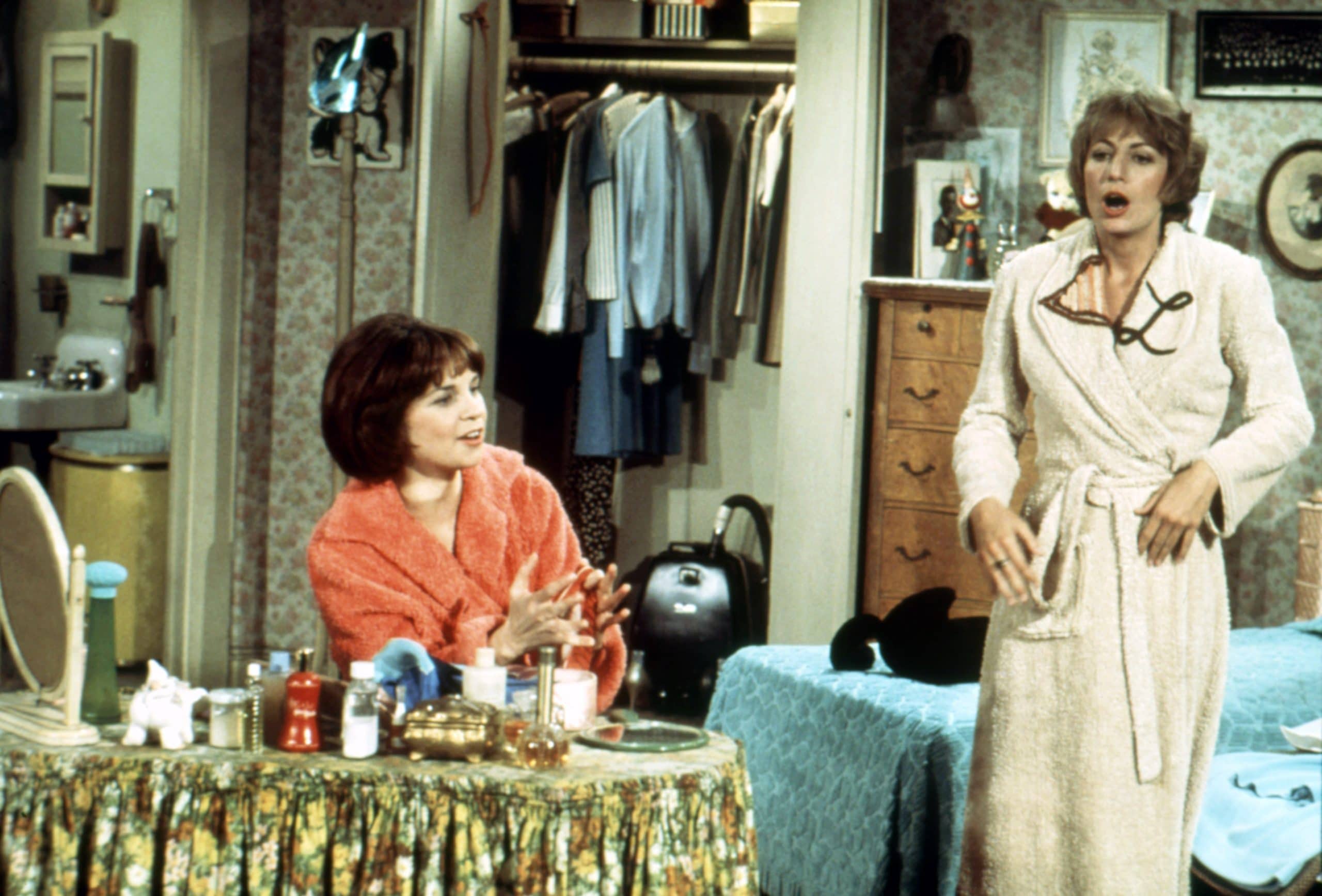 LAVERNE AND SHIRLEY, from left: Cindy Williams, Penny Marshall, 1976-83