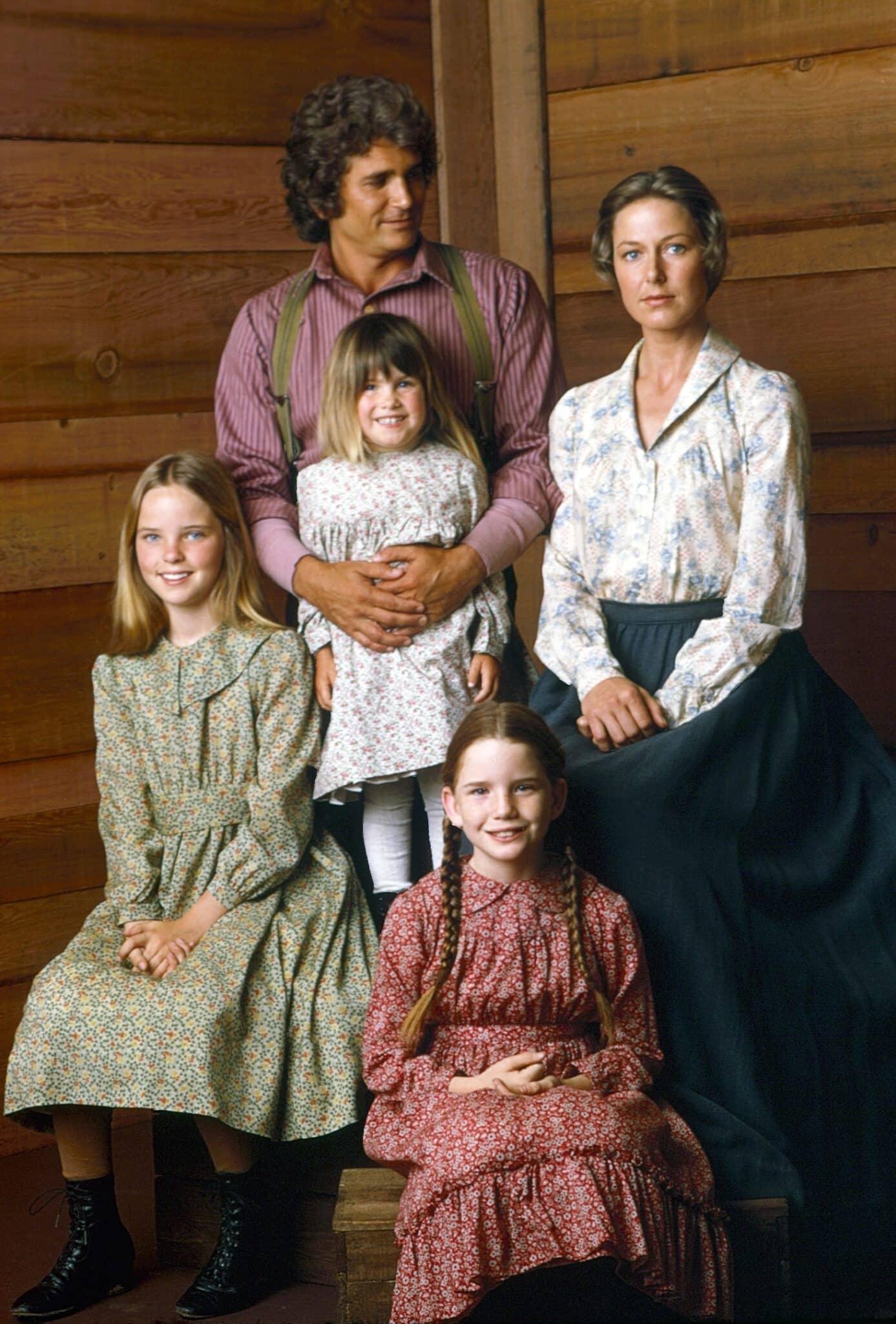 LITTLE HOUSE ON THE PRAIRIE, from left: Melissa Sue Anderson, Michael Landon, Lindsay / Sidney Greenbush, Melissa Gilbert (bottom), Karen Grassle