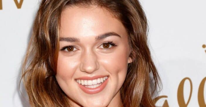 Sadie Robertson says she had flurona