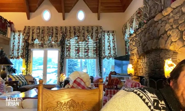 Oliver Hudson shows off Aspen home's 30-year-old curtains