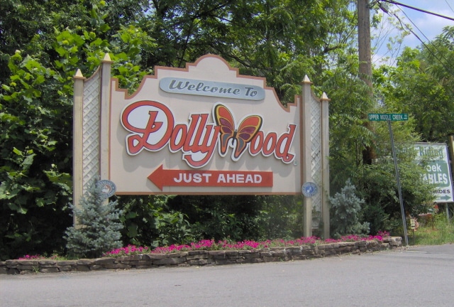 Dollywood theme park 