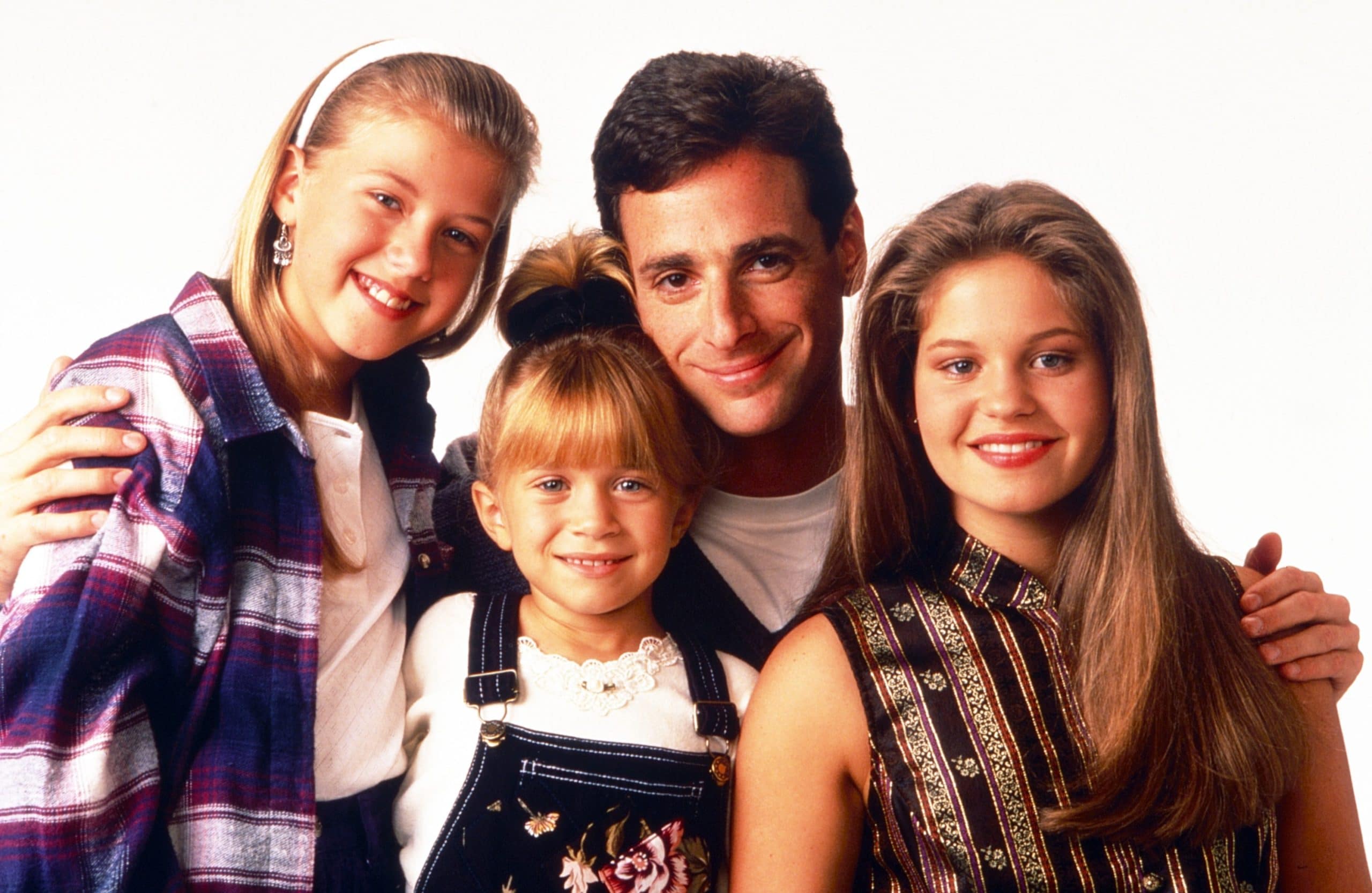 FULL HOUSE, from left: Jodie Sweetin, Mary-Kate Olsen, Bob Saget, Candace Cameron Bure, 1993, 1987-1995