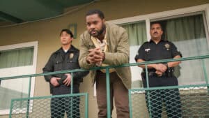 MAJOR CRIMES, center: Malcolm-Jamal Warner