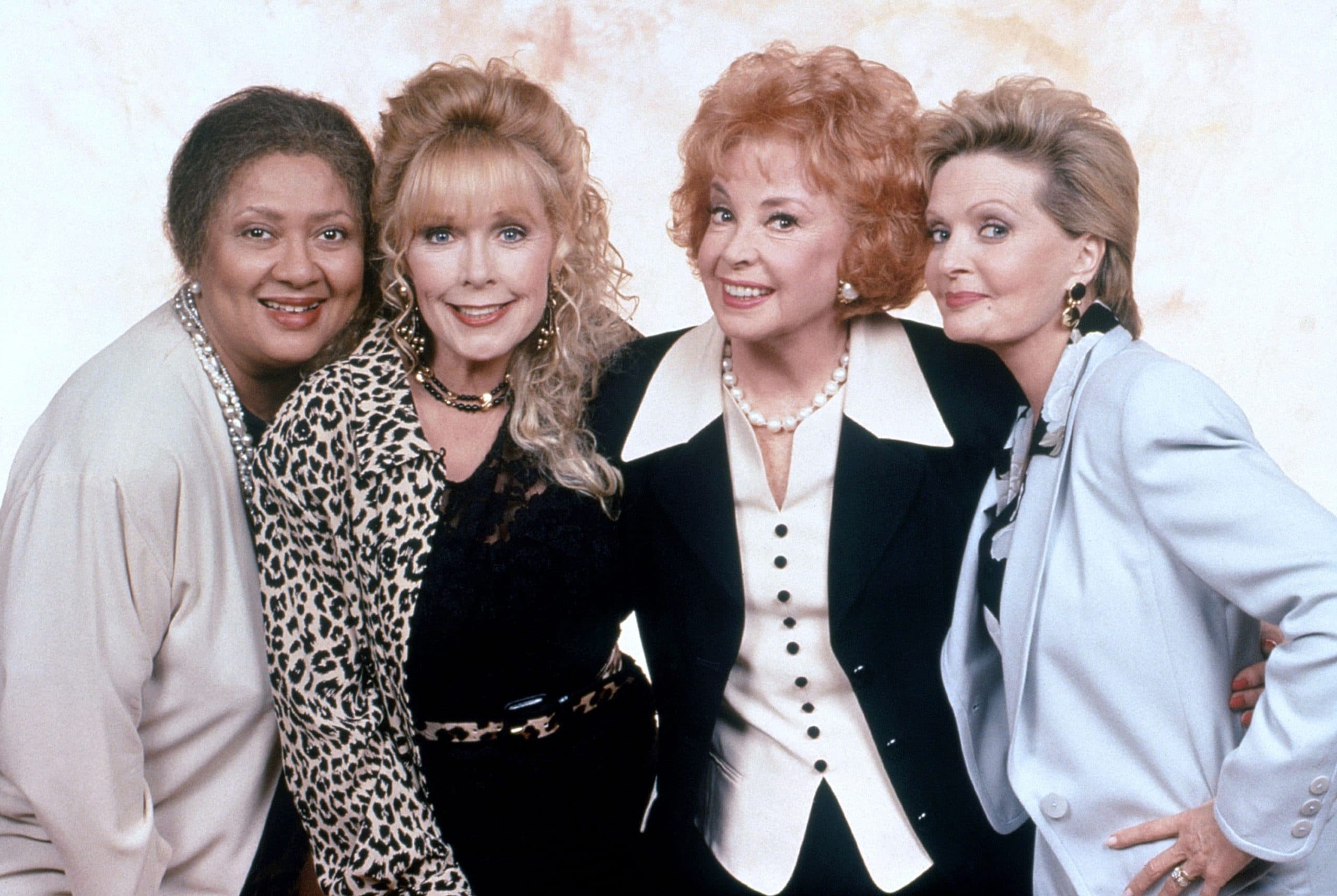 DAVE'S WORLD, from left: Barbara Montgomery, Stella Stevens, Audrey Meadows, Florence Henderson, 'The Mommies'