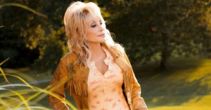 Dolly Parton Dedicates Entire 2022 ACM Awards To Ukraine