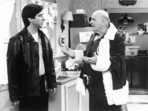 EVERYBODY LOVES RAYMOND, (from left): Ray Romano, Peter Boyle