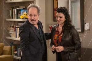 MAD ABOUT YOU, from left: John Pankow, Antoinette LaVecchia