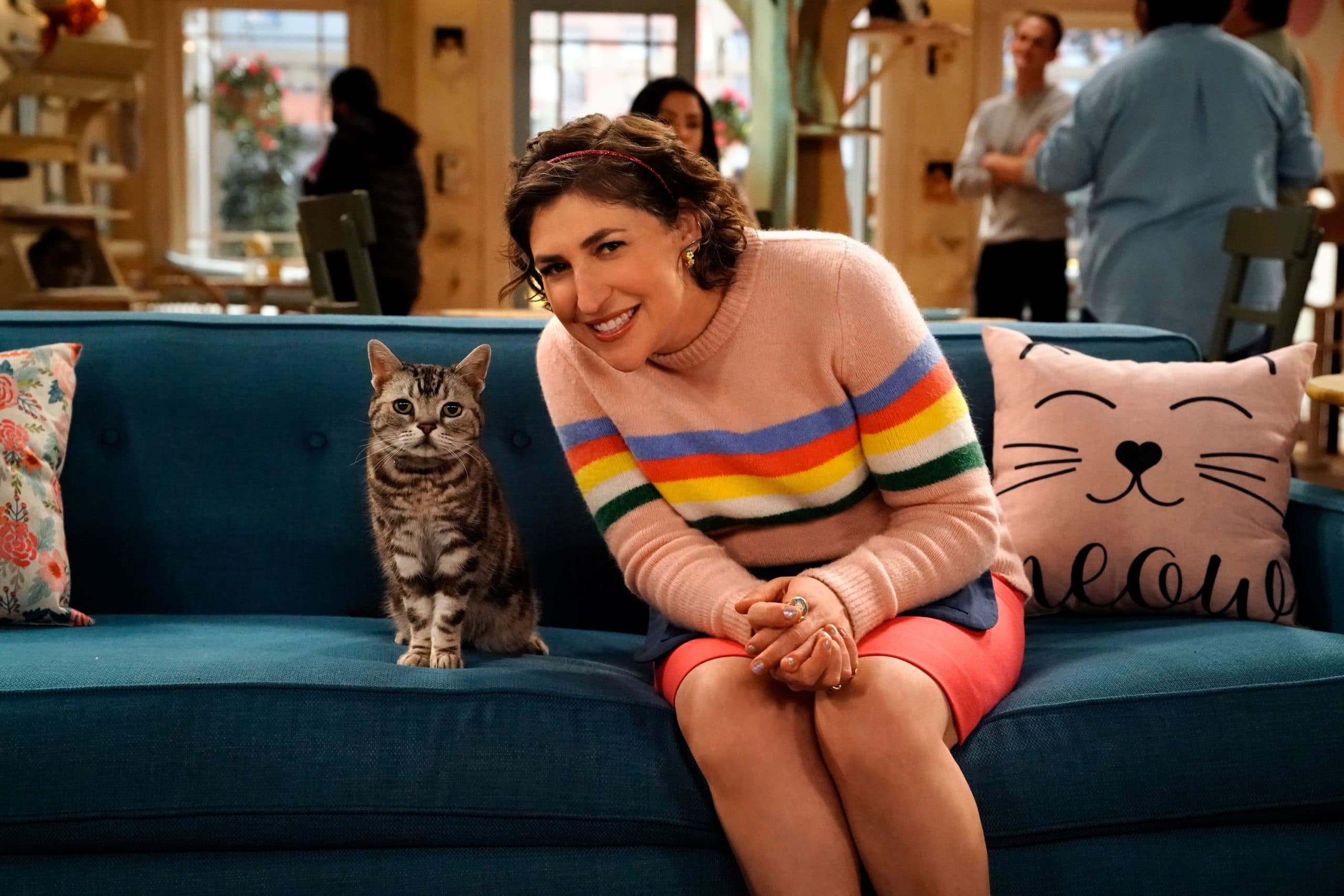 CALL ME KAT, Mayim Bialik, Salsa'