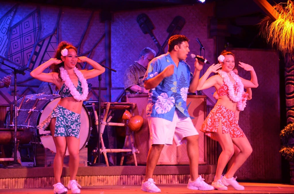 Spirit of Aloha dinner show disney world