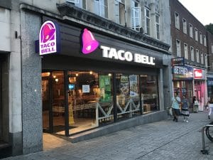 Parton hopes Taco Bell brings back its Mexican Pizza