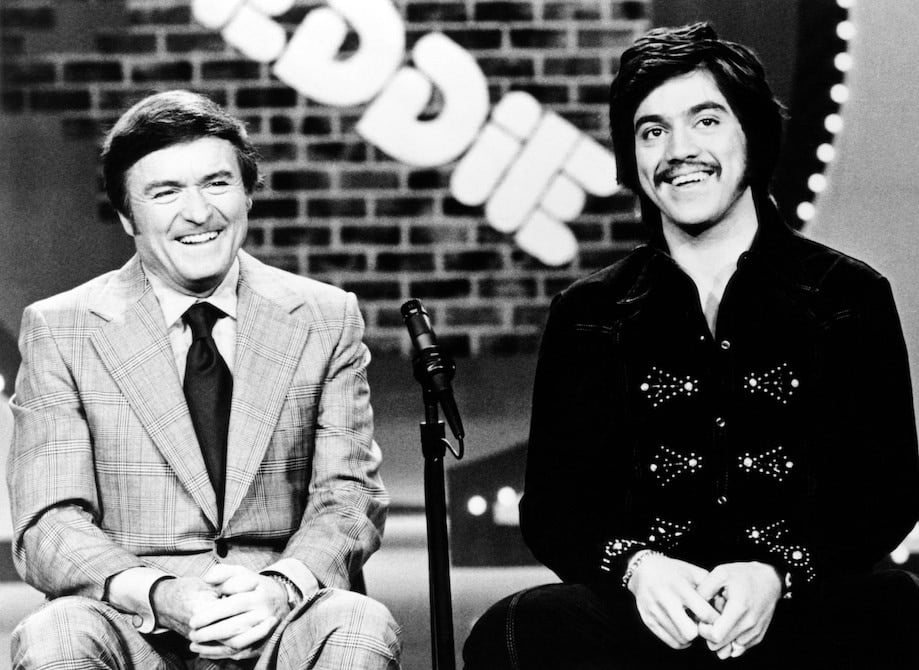 mike-douglas-freddie-prinze