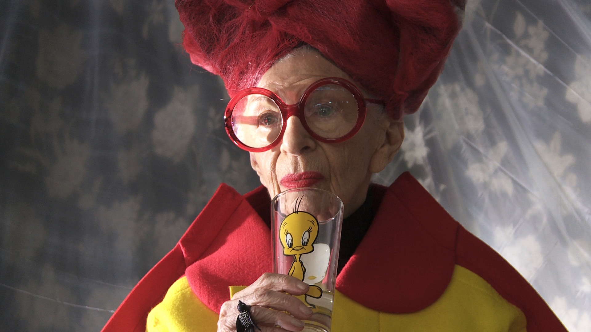 IRIS, Iris Apfel, 2014