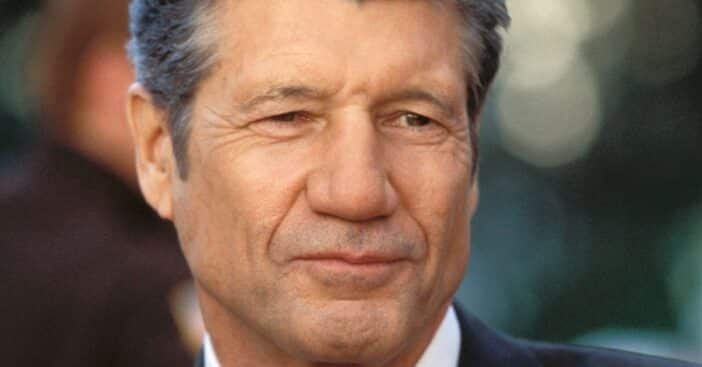 Fred Ward died