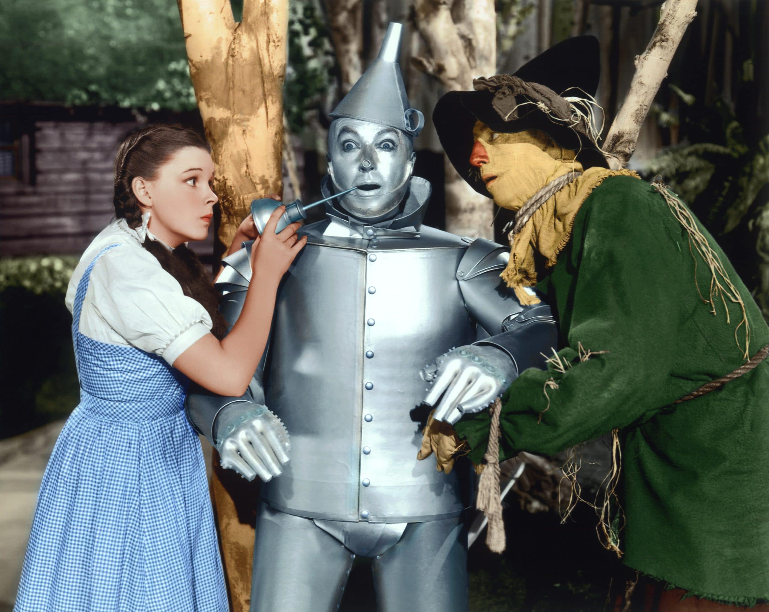 THE WIZARD OF OZ, (from left): Judy Garland, Jack Haley, Ray Bolger, 1939
