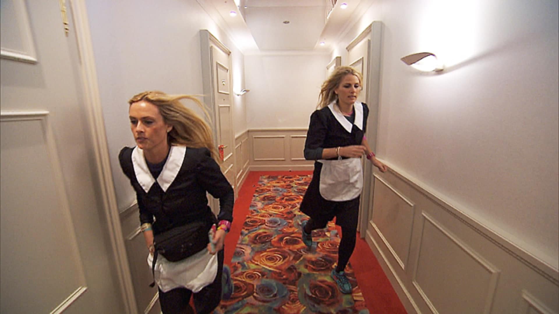 THE AMAZING RACE, (from left): Caroline Cutbirth, Jennifer Wayne (aka Jennifer Kuhle), 'Accidental Alliance' 