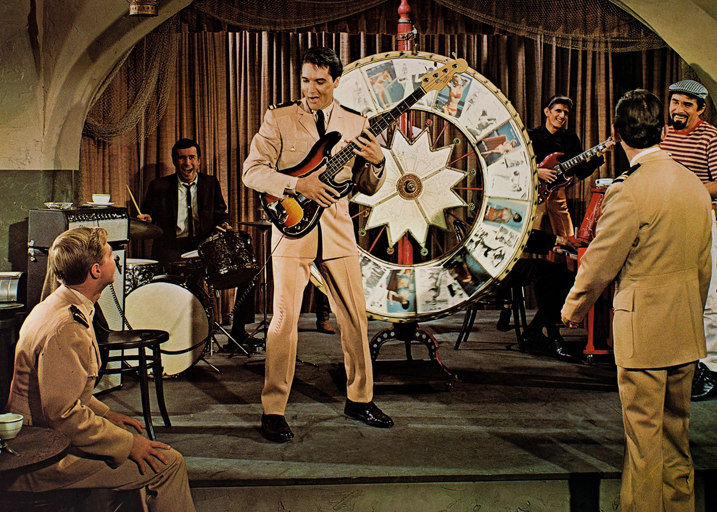 EASY COME, EASY GO, Elvis Presley (center), 1967