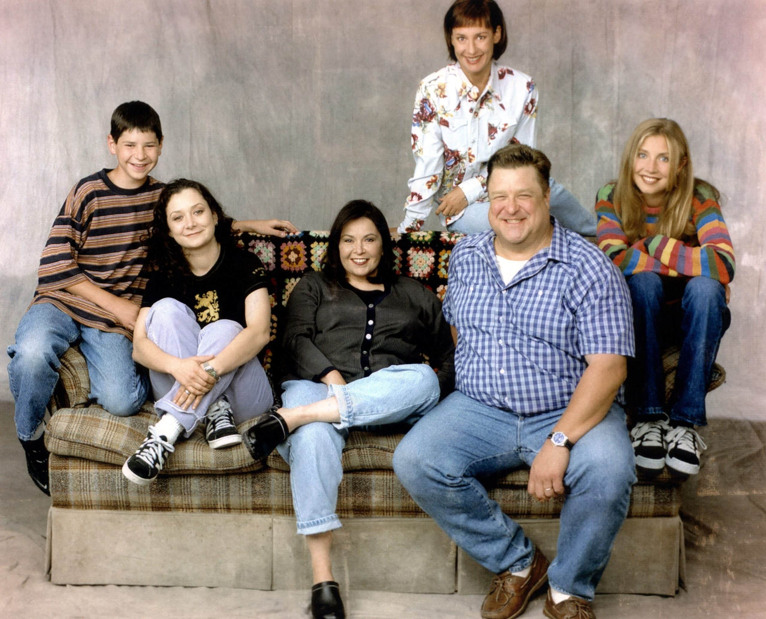 ROSEANNE, from left, Michael Fishman, Sara Gilbert, Roseanne Barr, Laurie Metcalf, John Goodman, Sarah Chalke, 1988-2018