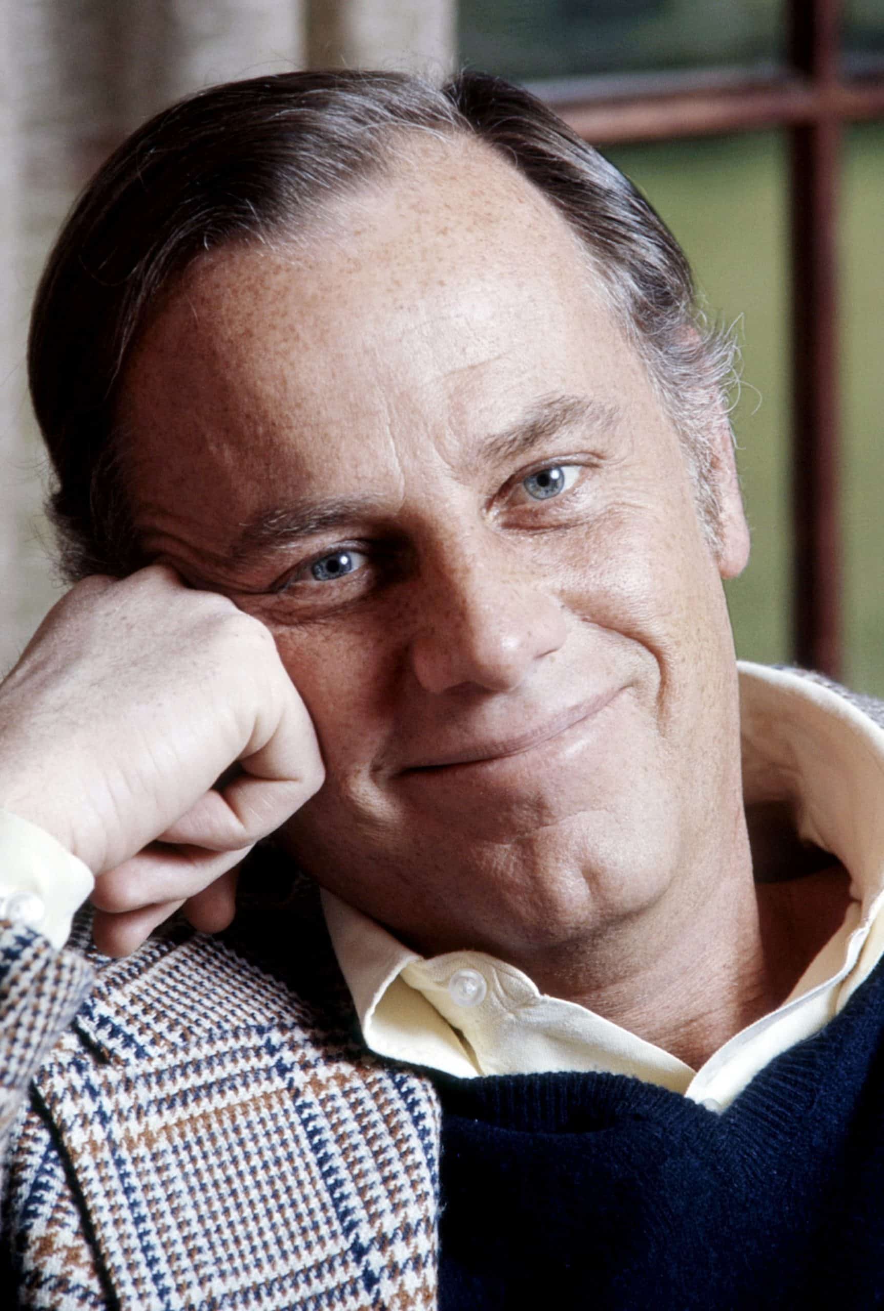 During 50th Anniversary Of M A S H Alan Alda Talks Shocking Death