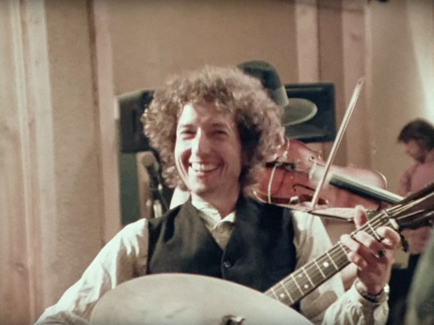 ROLLING THUNDER REVUE: A BOB DYLAN STORY BY MARTIN SCORSESE, Bob Dylan, Scarlet Rivera (playing violin, behind him), 2019