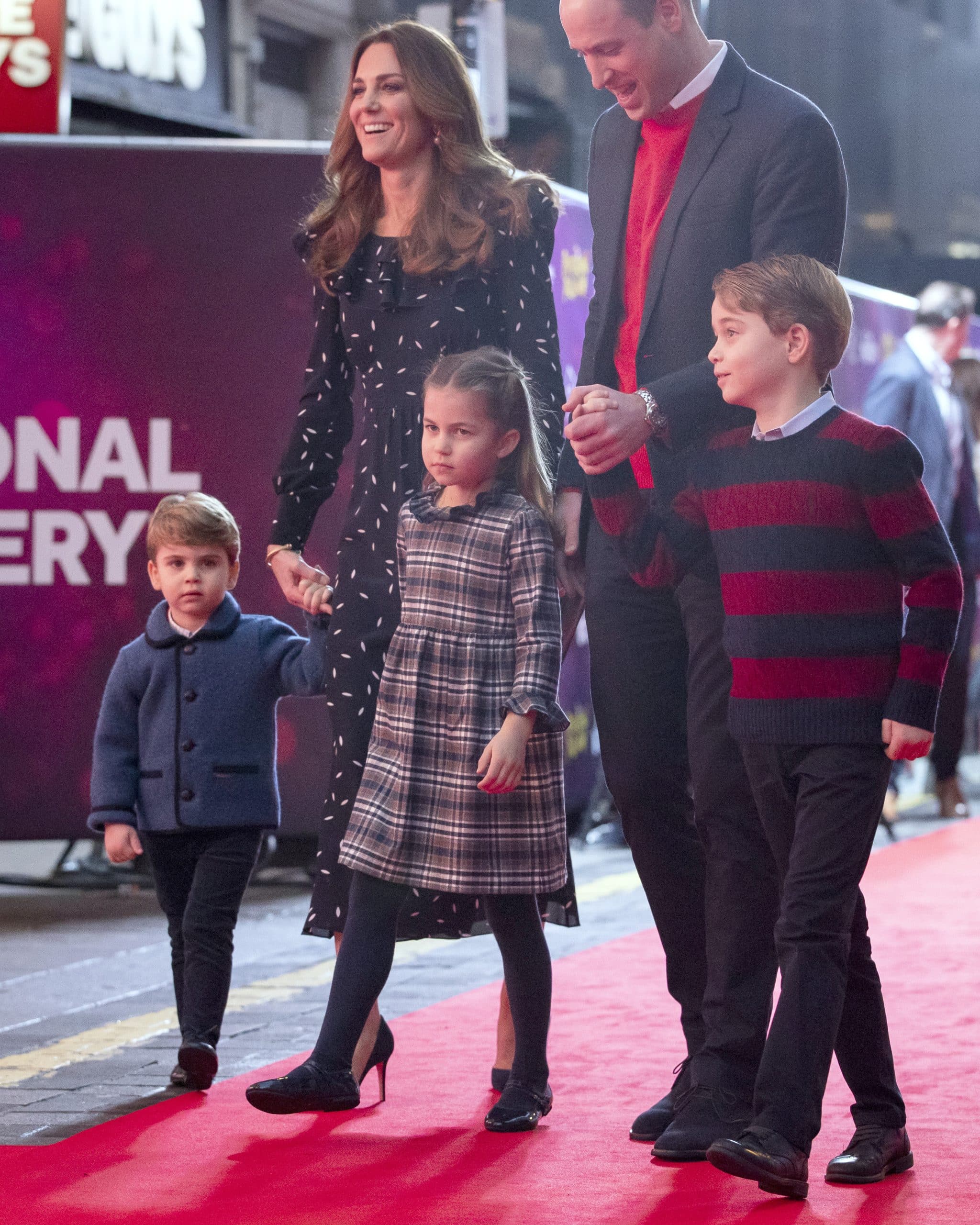 Prince William Duke of Cambridge and Kate Duchess of Cambridge Catherine Katherine Middleton with their children, Prince Louis, Princess Charlotte and Prince George