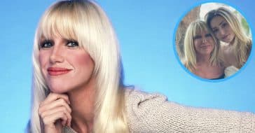 Suzanne Somers poses with her granddaughters