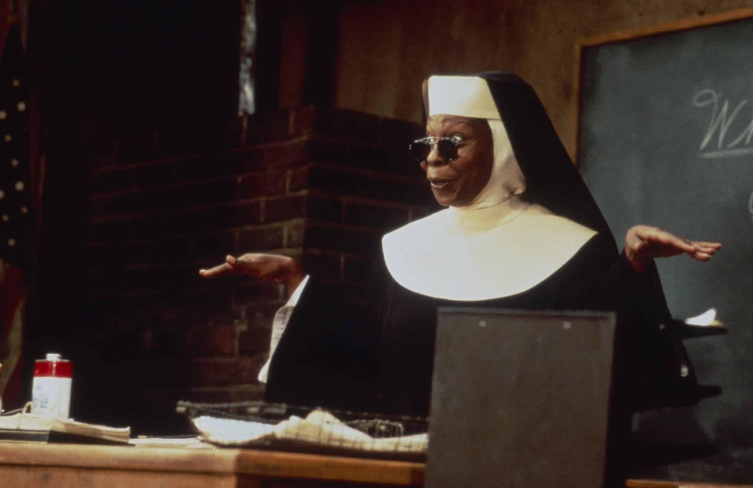 SISTER ACT 2: BACK IN THE HABIT, Whoopi Goldberg, 1992