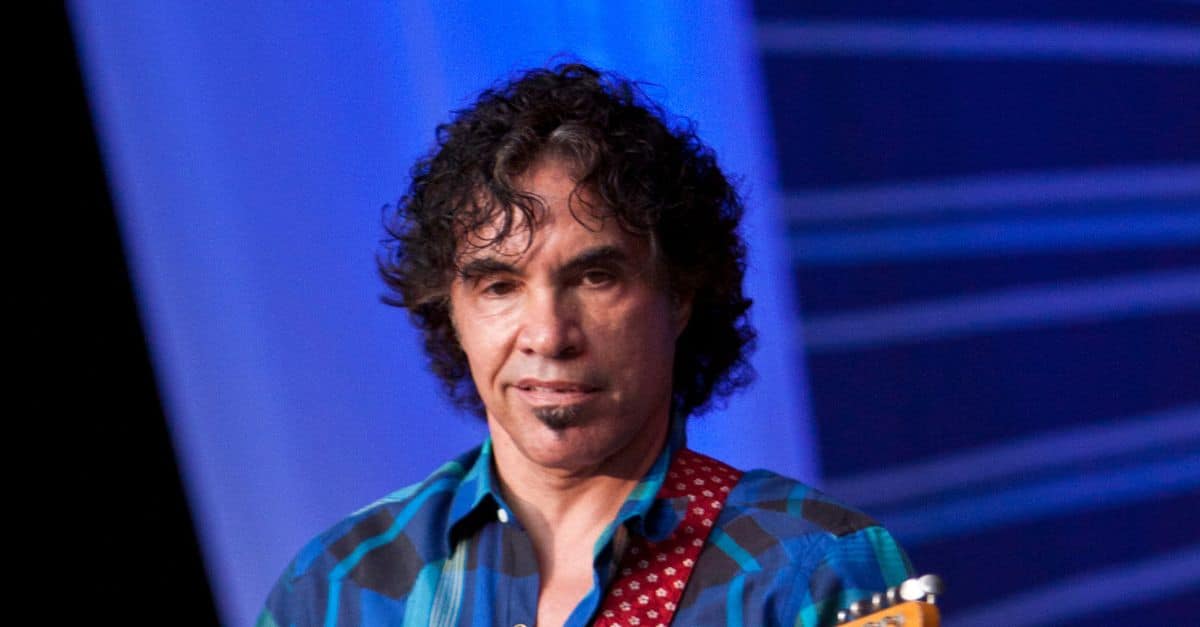 Spokesperson For ‘Movember’ John Oates Opens Up On Why He Shaved