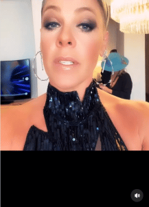 Pink explains some technical difficulties
